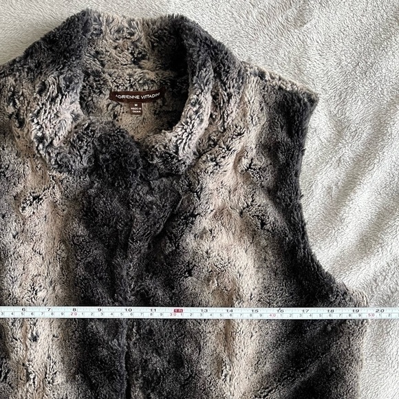 ADRIENNE VITTADINI Women's FAUX FUR Vest size M - Picture 4 of 9